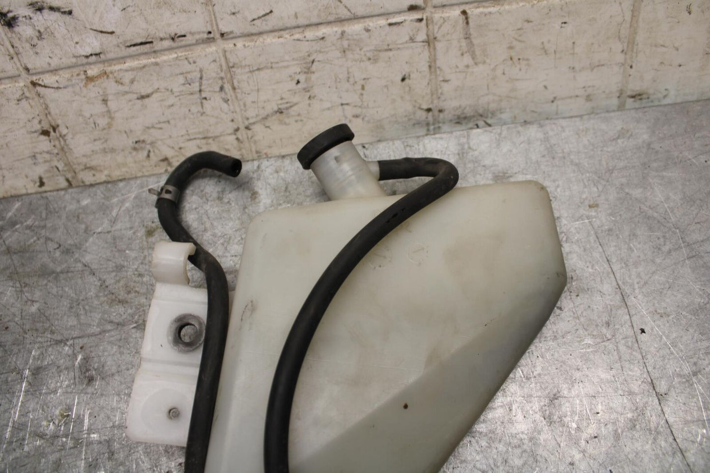 2007 Suzuki GSXR600 COOLANT WATER TANK RESERVOIR BOTTLE 17910-01H00 BB540