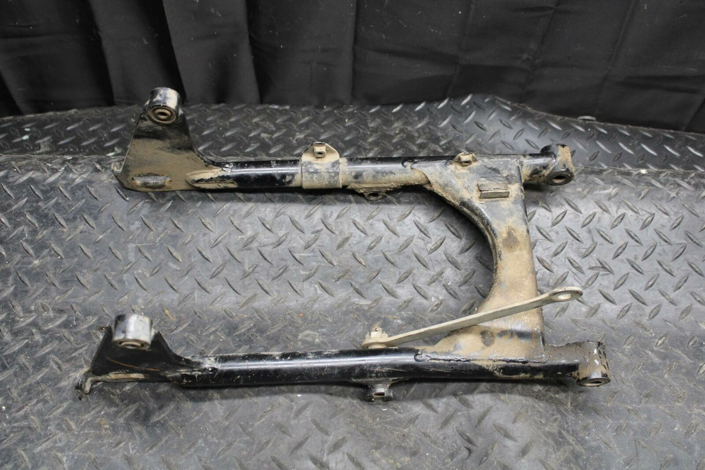 71 YAMAHA L5 SWINGARM SWING ARM SUSPENSION BB230