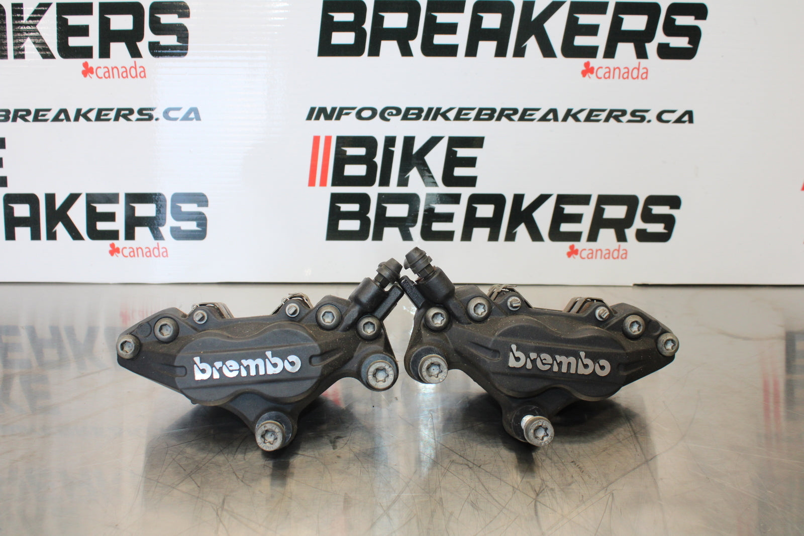 06-12 BMW F800ST RIGHT LEFT FRONT BRAKE CALIPER SET PAIR CALIPERS BB144