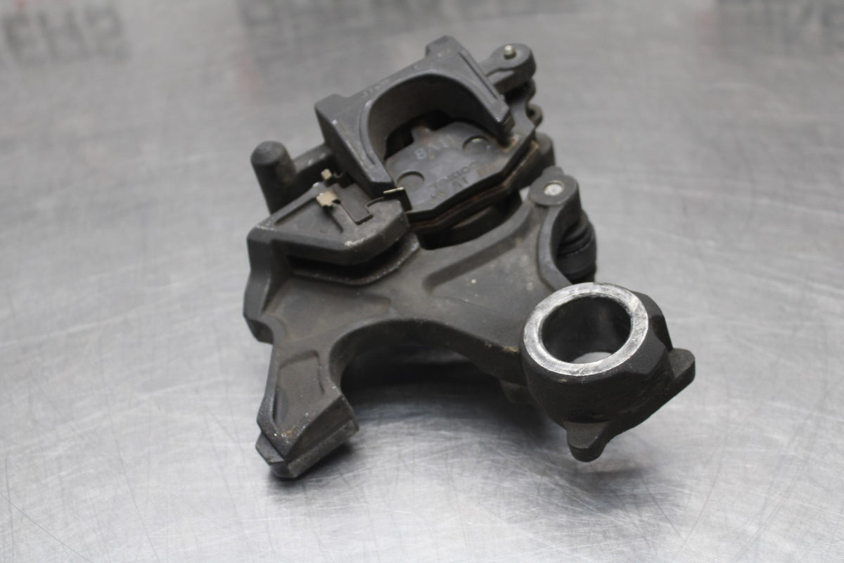 08-10 SUZUKI GSXR 600 REAR BACK BRAKE CALIPER W MOUNT BRACKET BB803