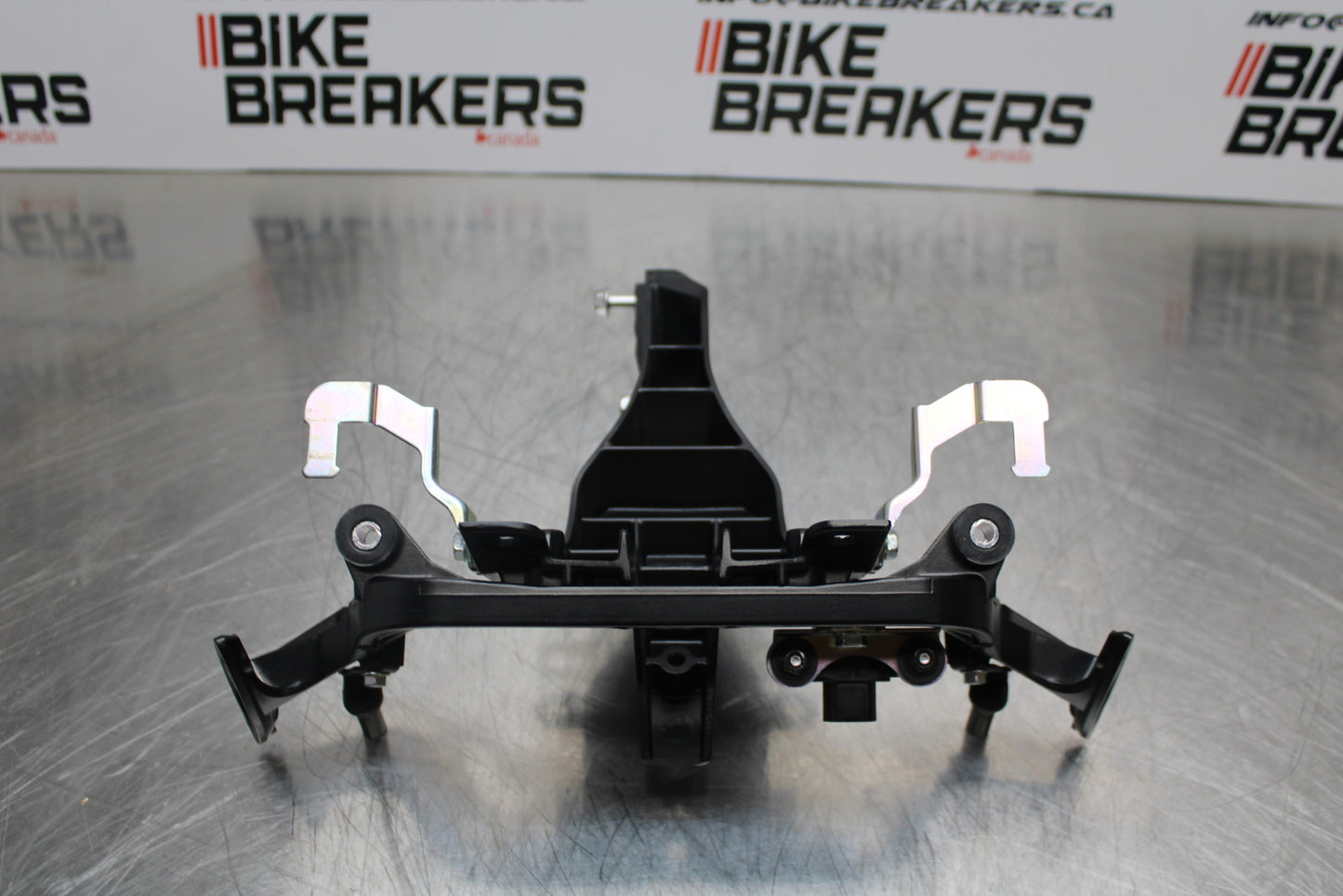 23-24 KAWASAKI NINJA ZX14R NEW!! UPPER FAIRING MIRROR GAUGES STAY BRACKET BB153