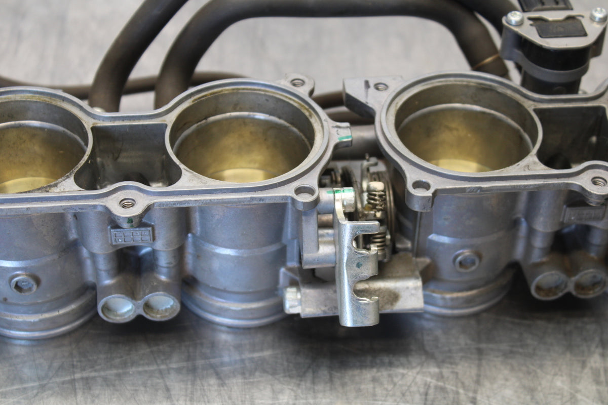 12-16 HONDA CBR1000RR THROTTLE BODIES BB157