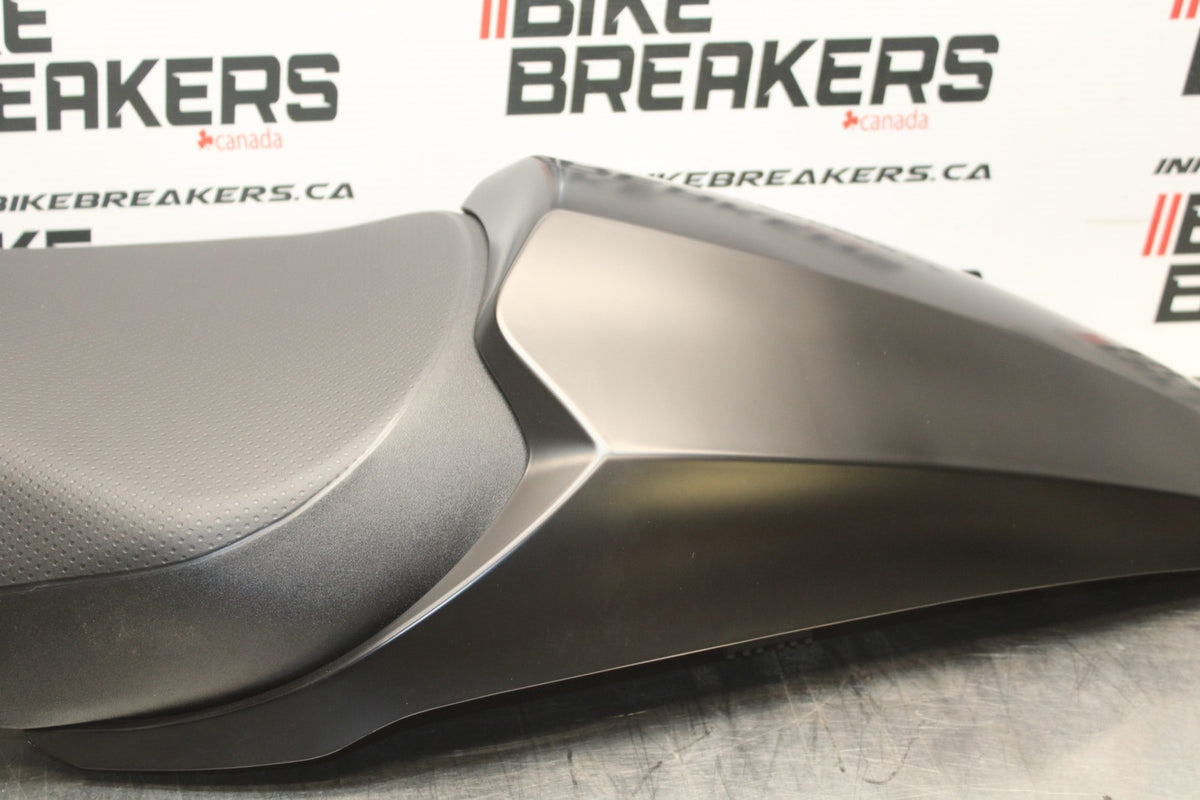 23-24 KAWASAKI NINJA ZX14R NEW!! FRONT REAR SEAT SADDLE BB764