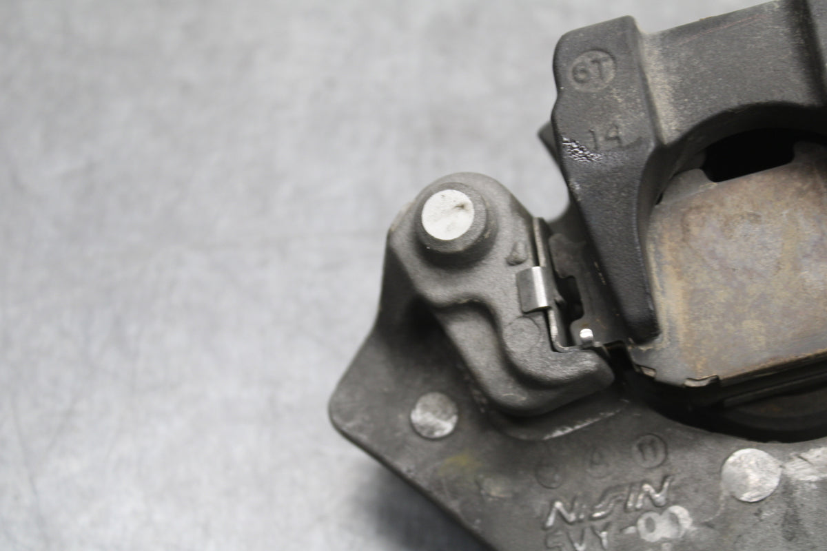 07-08 YAMAHA YZF R1 REAR BACK BRAKE CALIPER W MOUNT BRACKET BB724