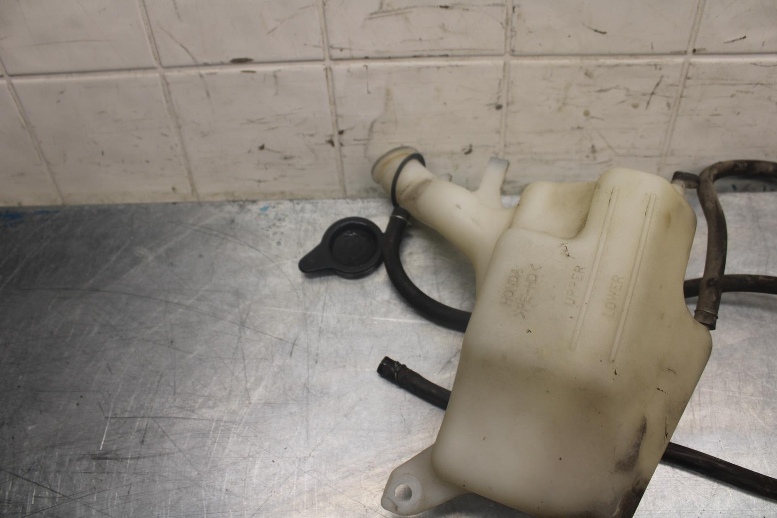 98-99 HONDA CBR900RR  COOLANT WATER TANK RESERVOIR BOTTLE BB458