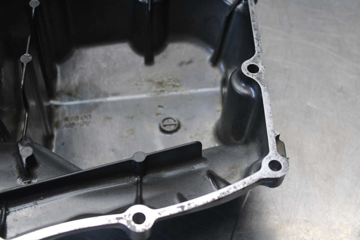22-25 YAMAHA YZF R7 ENGINE MOTOR BOTTOM OIL PAN COVER BB850