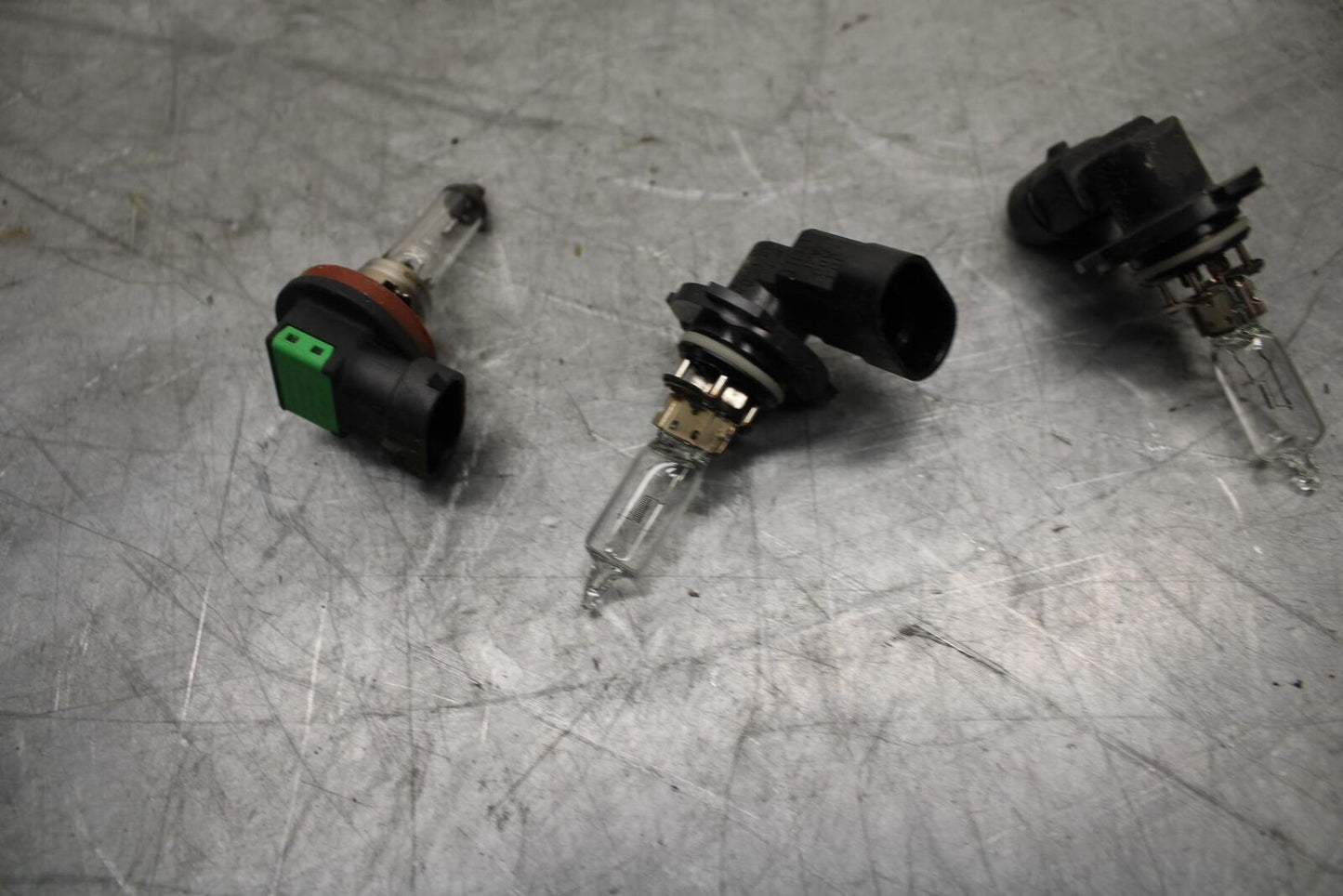 08-09 SUZUKI GSXR600 HEADLIGHT BULBS BB468