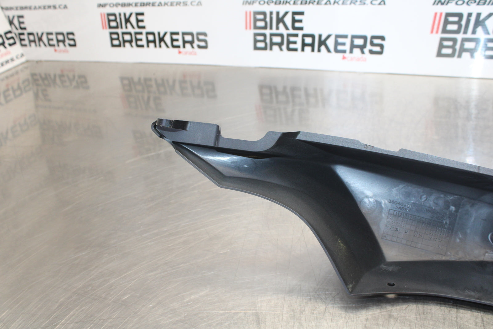 23-24 KAWASAKI NINJA ZX14R RIGHT REAR BACK TAIL FAIRING COWL SHROUD BB169