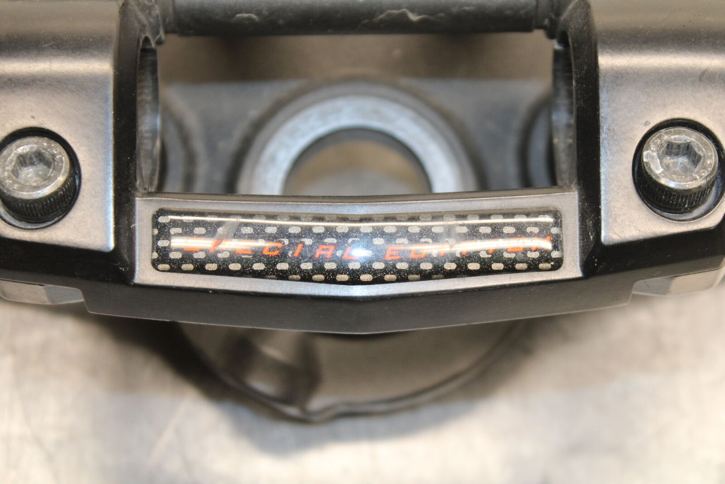 12-13 KAWASAKI Z1000 FORKS UPPER TRIPLE TREE CLAMP BB743