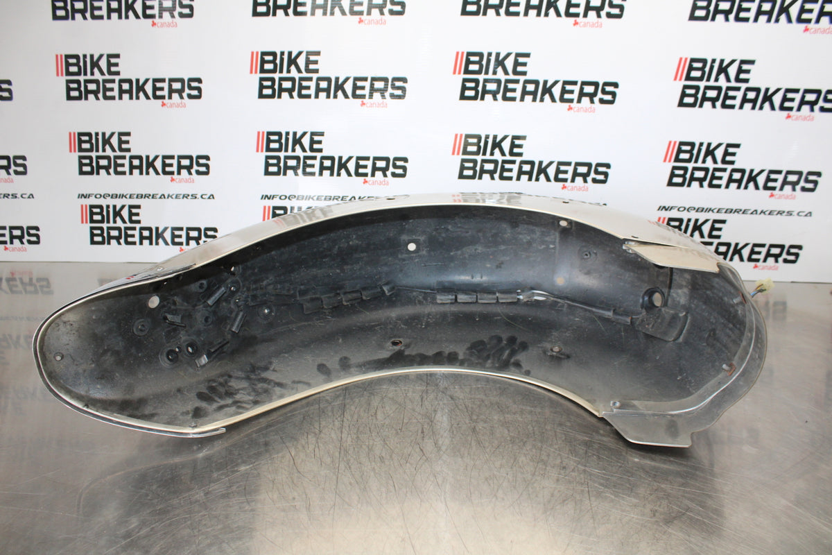 09 YAMAHA ROYAL STAR XVZ1300TF VENTURE REAR BACK WHEEL FENDER MUD GUARD BB151