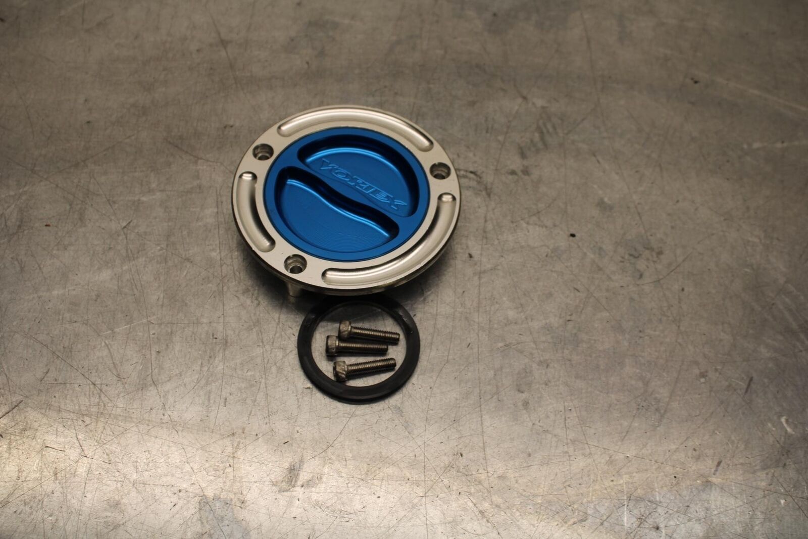2007 Yamaha YZF R6S FUEL TANK GAS CAP BB594