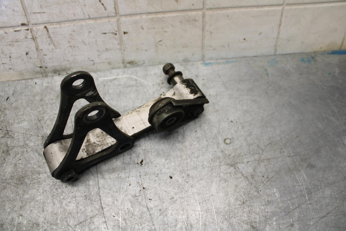 2002 Yamaha YZF R6 REAR DOGBONE SHOCK LINKAGE LINK 5EB-2217A-00-00 BB545