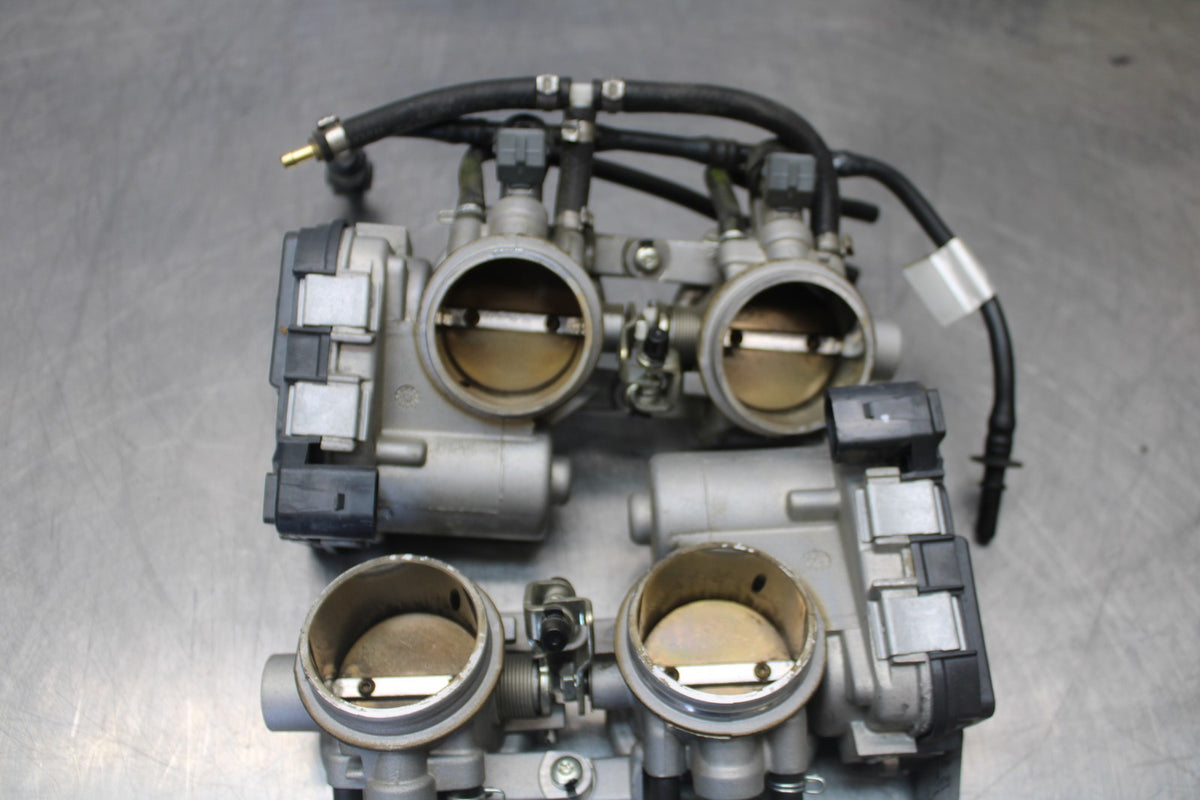 16 APRILIA TUONO V4 1100 MAIN FUEL INJECTORS / THROTTLE BODIES BB905