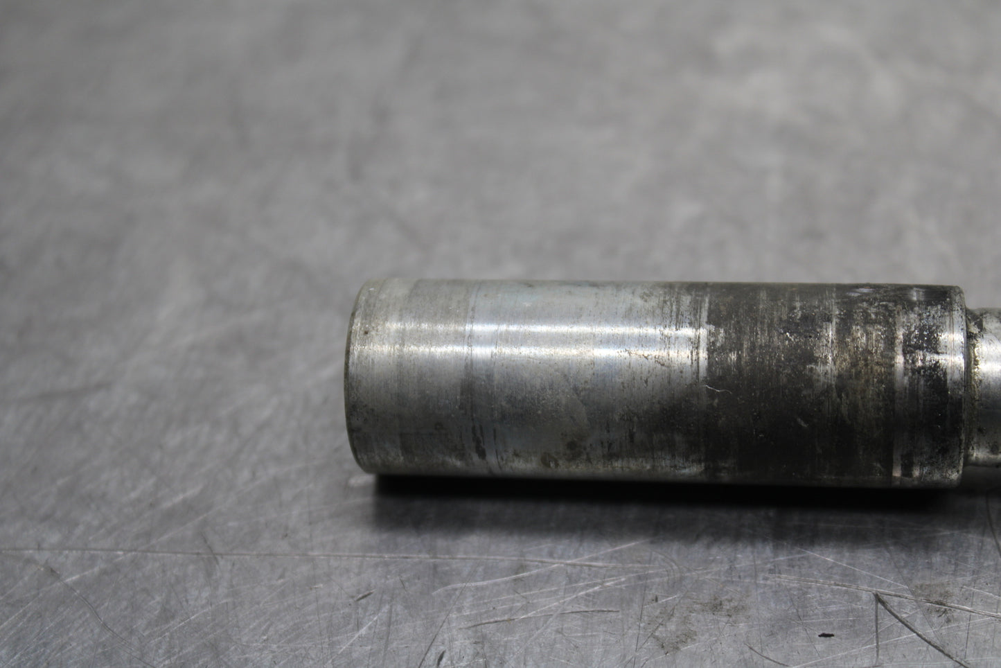 03 SUZUKI SV650S FRONT WHEEL RIM AXLE PIVOT BOLT BB130