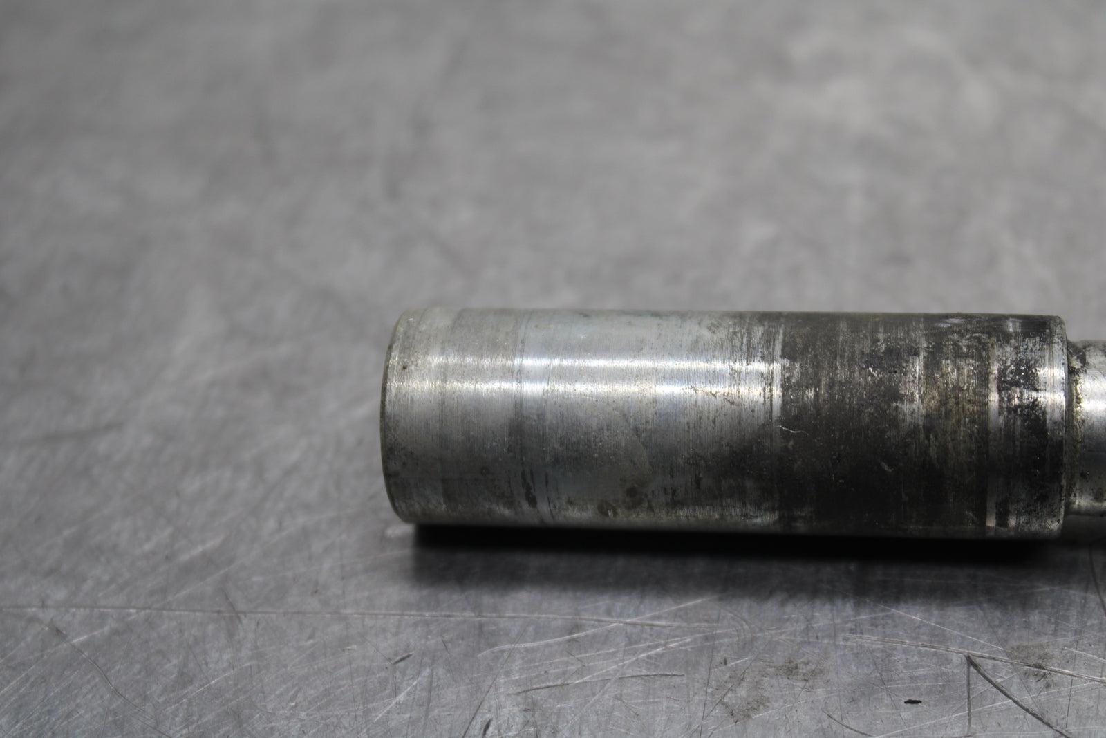 03 SUZUKI SV650S FRONT WHEEL RIM AXLE PIVOT BOLT BB130