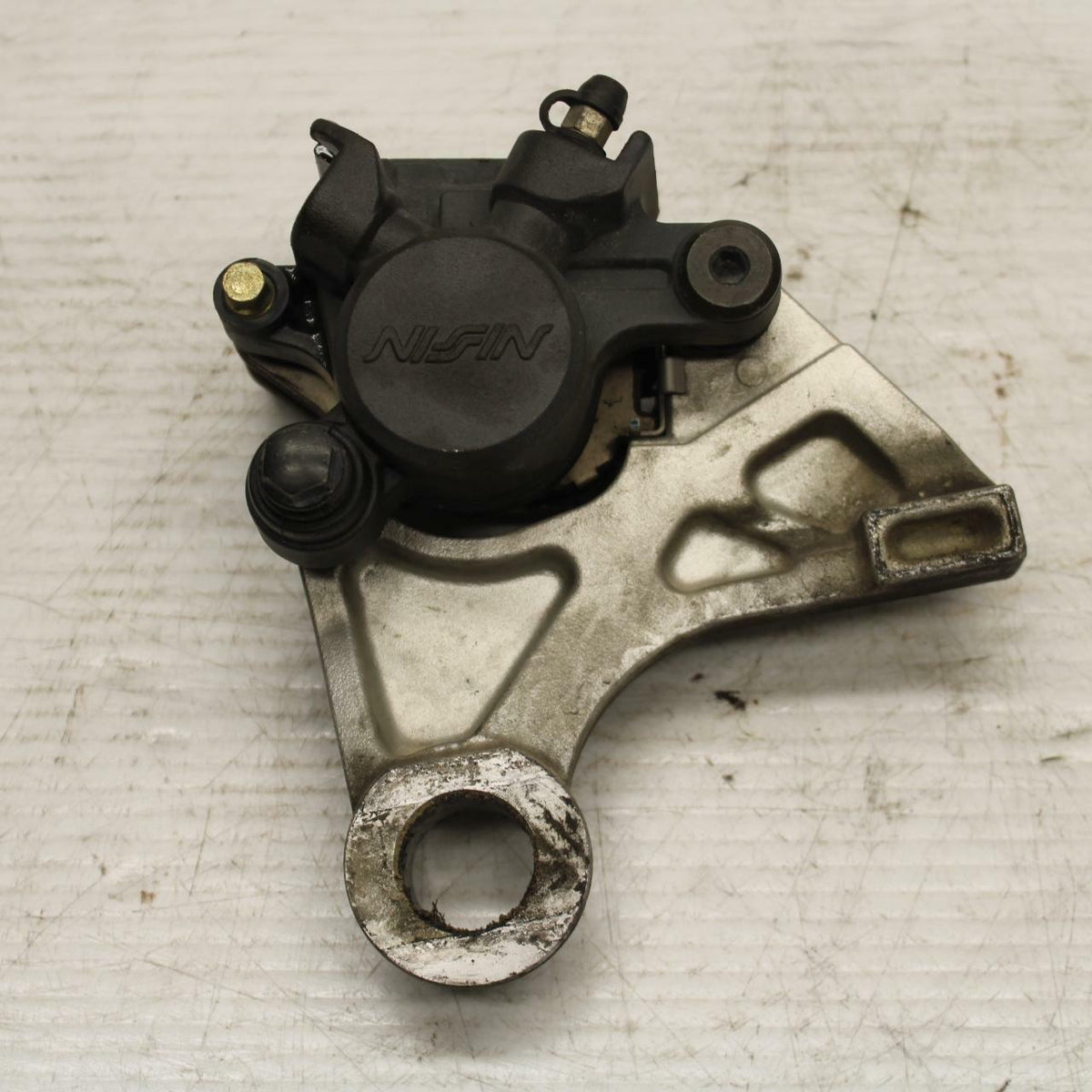 04-05 HONDA CBR1000RR REAR BACK BRAKE CALIPER W MOUNT BRACKET BB285