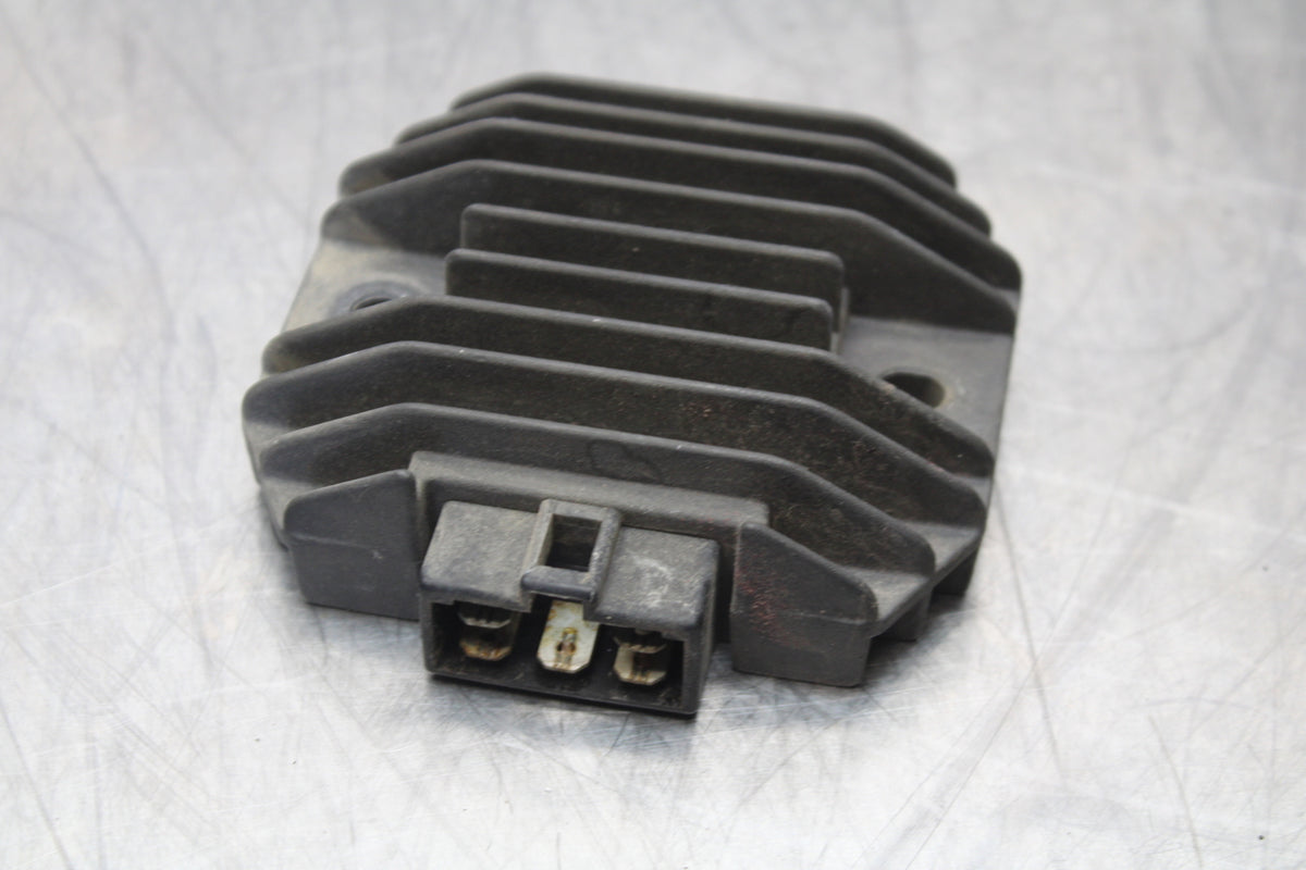 98-05 HONDA SUPER HAWK 1000 VTR1000F RECTIFIER VOLTAGE REGULATOR BB152