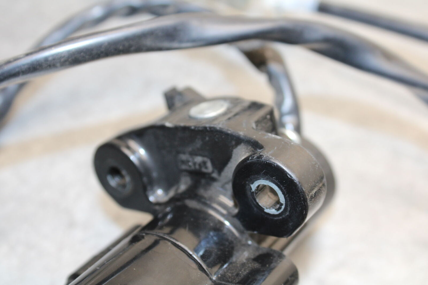 15-17 YAMAHA YZF R3 IGNITION LOCK SET AND SEAT LOCK BB651