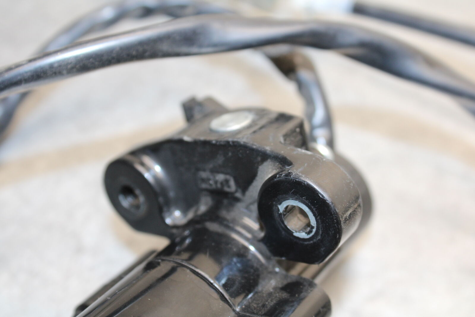 15-17 YAMAHA YZF R3 IGNITION LOCK SET AND SEAT LOCK BB651