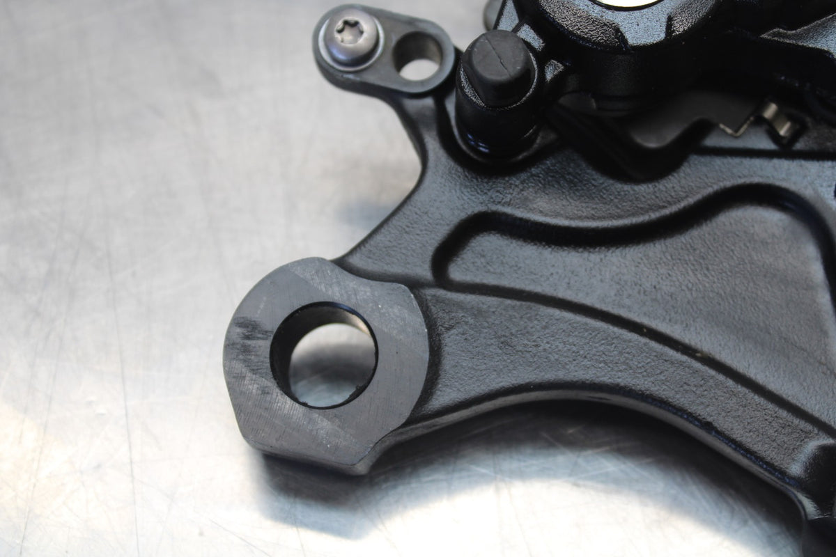 20 TRIUMPH STREET TRIPLE 765 REAR BACK BRAKE CALIPER W MOUNT BRACKET BB864