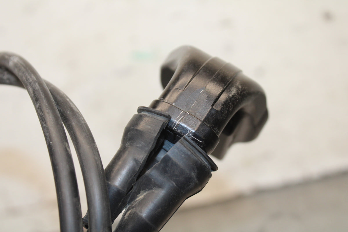 08-18 KAWASAKI KLR650 THROTTLE CABLE LINE HOUSING GUIDE BB707