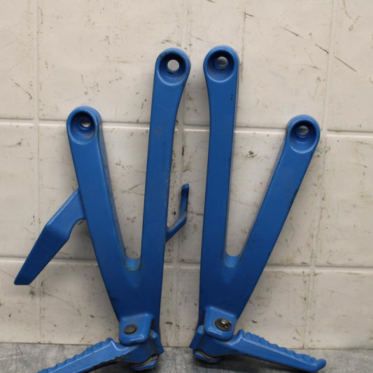 2007 Honda CBR600RR REAR BACK PASSENGER PEG SET PAIR 50720-MEL-305 BB596