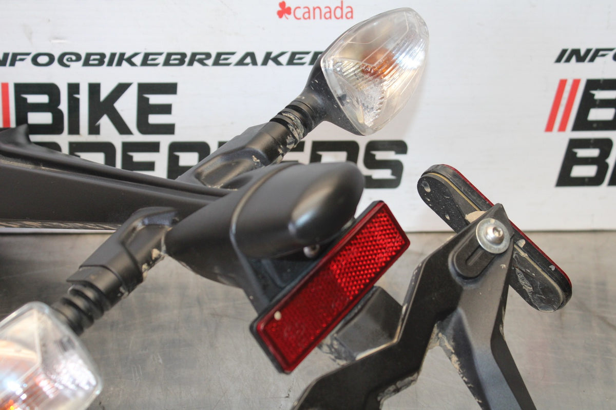 20 TRIUMPH STREET TRIPLE 765 REAR BACK FENDER MUD GUARD BB864