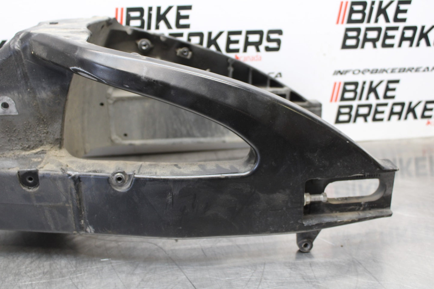 06-07 SUZUKI GSXR 600 REAR SWINGARM BACK SUSPENSION SWING ARM BB178