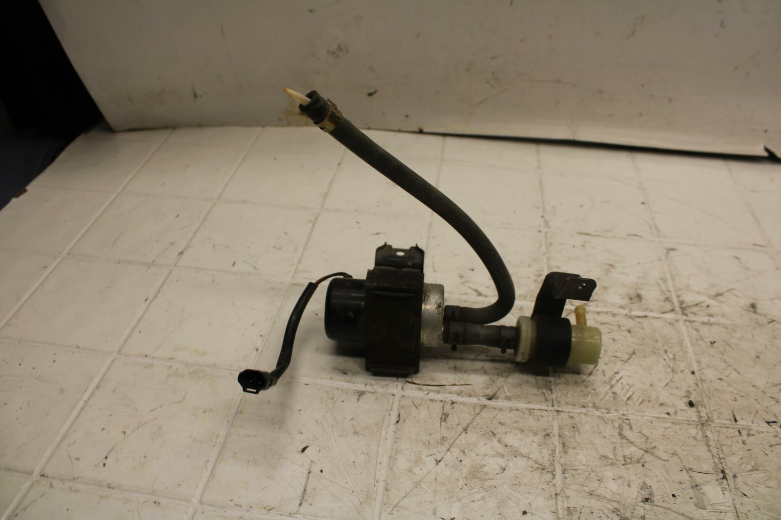 01 KAWASAKI NINJA ZX6R FUEL PUMP GAS PETROL SENDER UNIT BB25