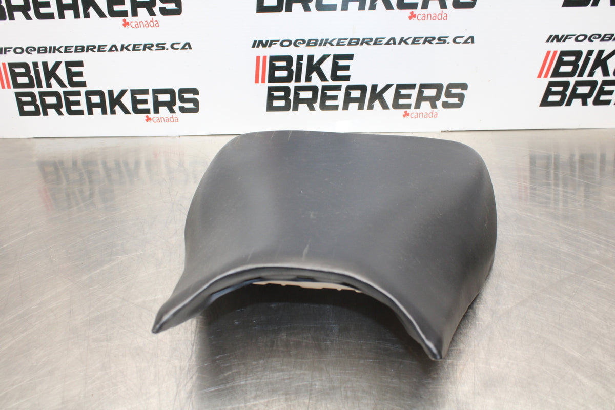 06-07 HONDA CBR1000RR FRONT DRIVERS SEAT PAD SADDLE PILLION BB166