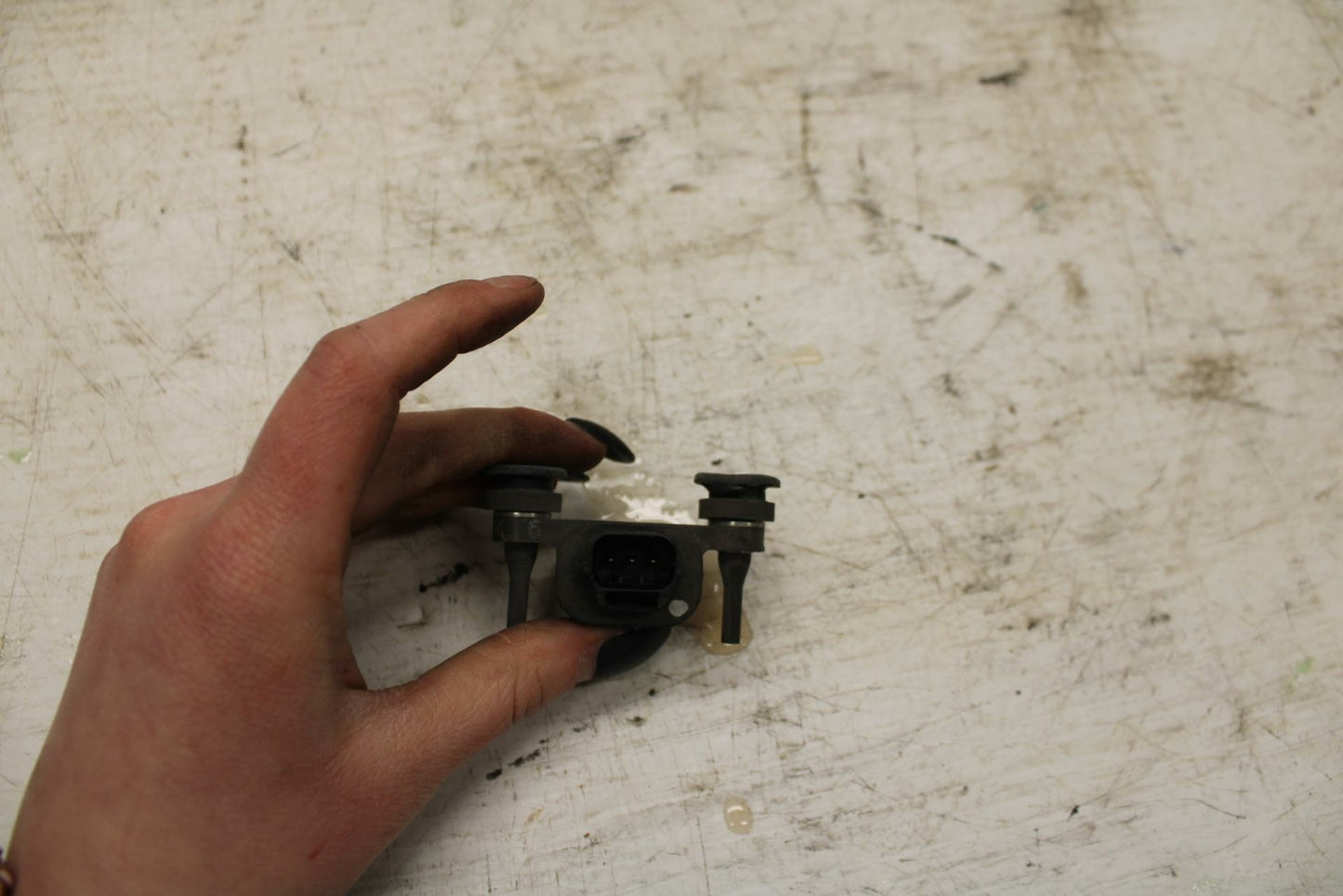 11-12 KAWASAKI NINJA 400 EX400 C TIP OVER BANK ANGLE CRASH SENSOR SWITCH  BB358