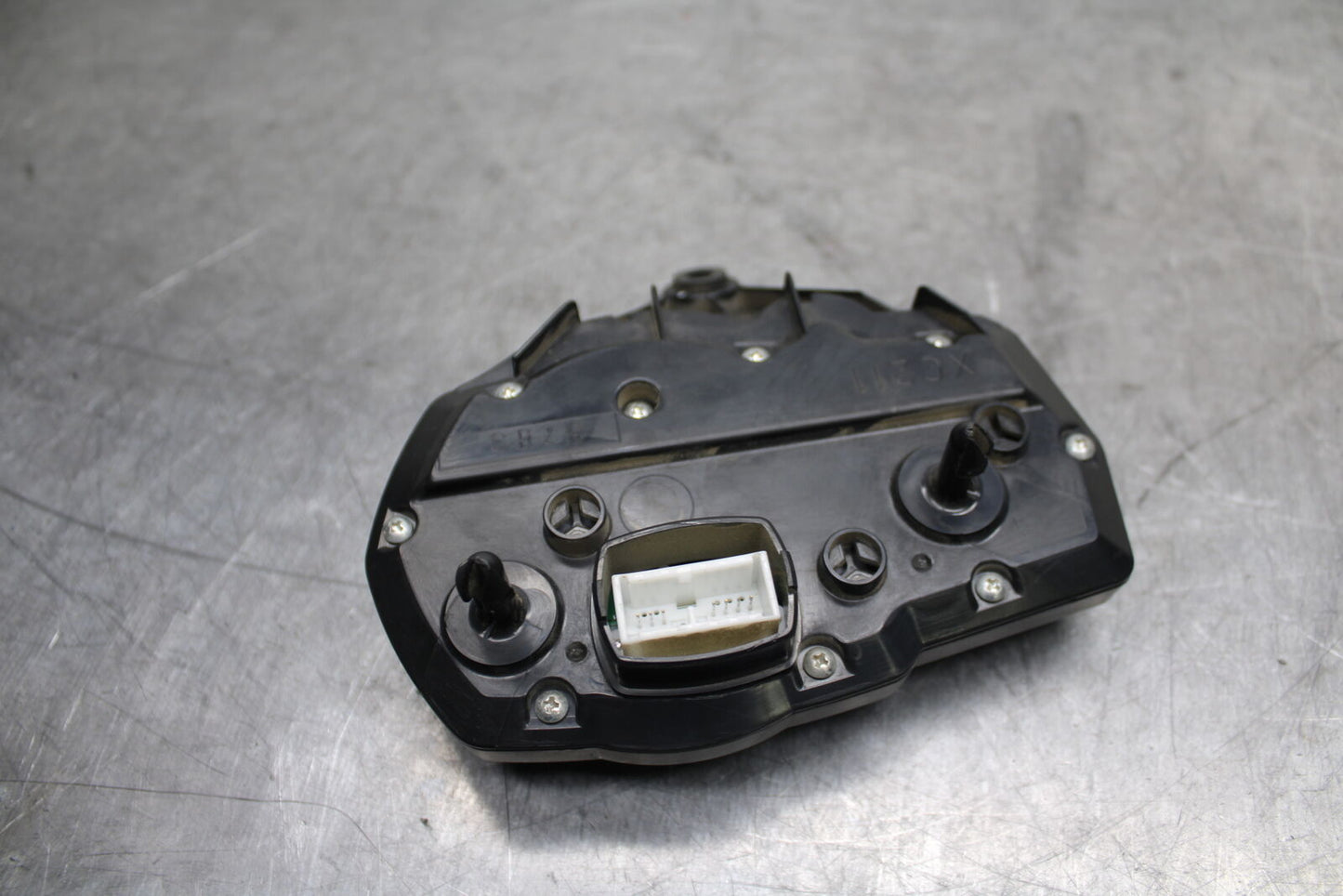 08-10 SUZUKI GSXR 600 SPEEDO TACH GAUGES CLUSTER SPEEDOMETER TACHOMETER   BB721