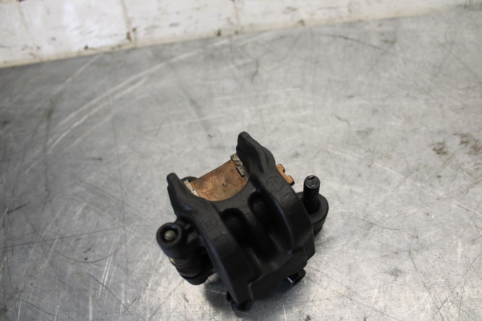 2011 Honda CBR600RR REAR BACK BRAKE CALIPER 43150-MFJ-D01 BB520