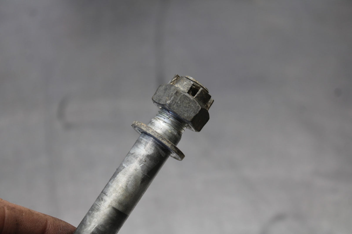06 KAWASAKI KLR650 FRONT WHEEL RIM AXLE PIVOT BOLT BB919