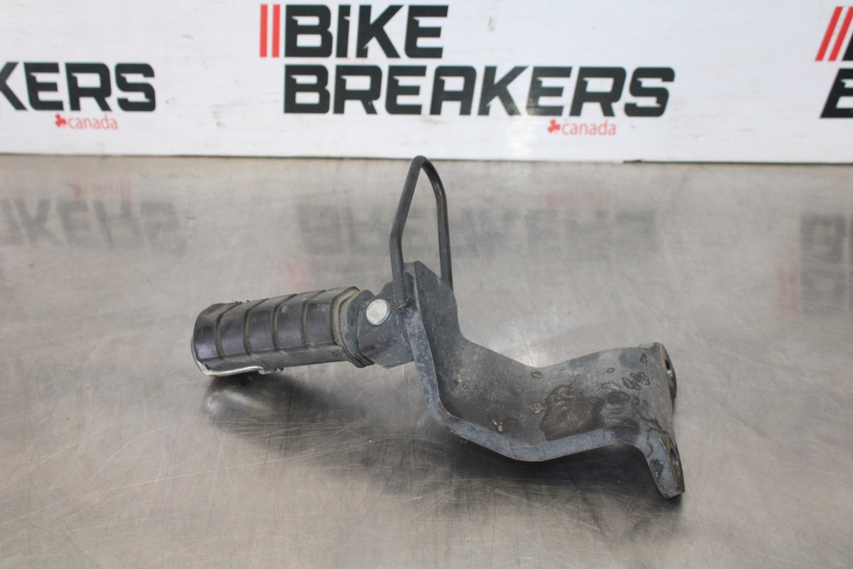14 HONDA SHADOW 750 VT750C2B RIGHT FRONT FOOT REST PEG STEP BB867