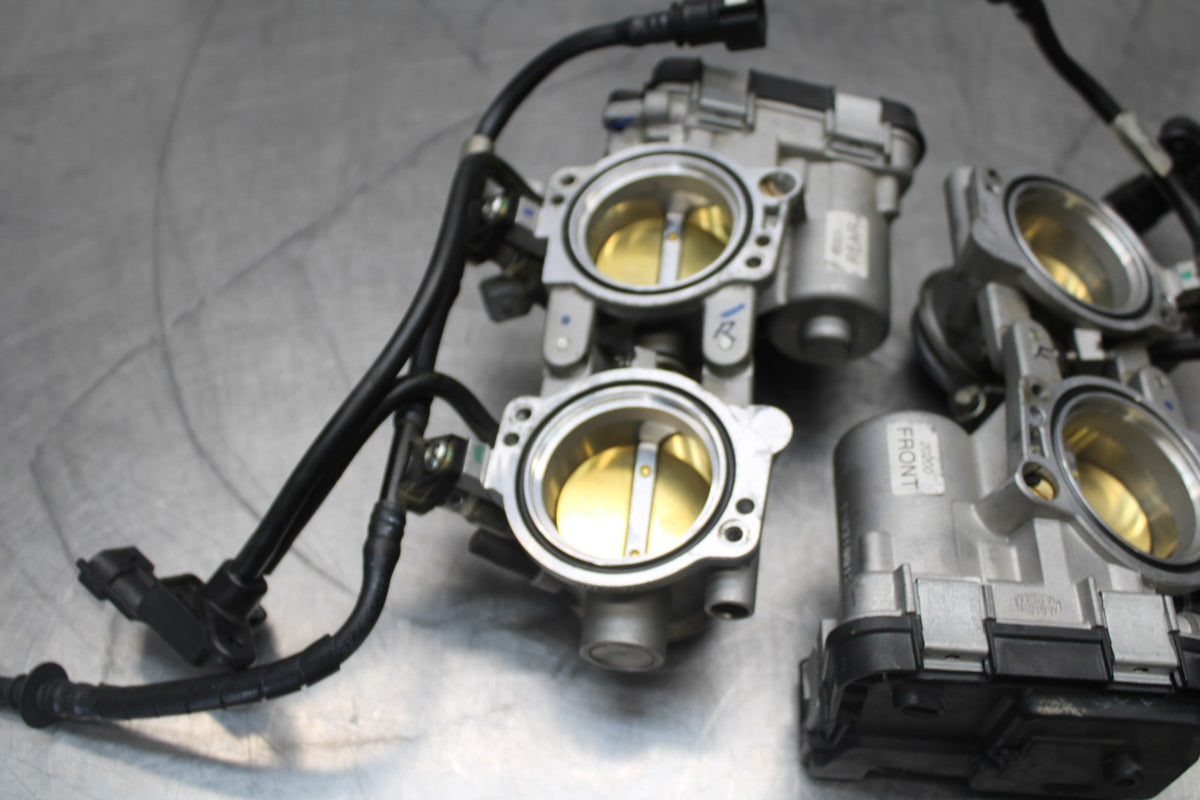 15 APRILIA RSV4 FACTORY APRC ABS MAIN FUEL INJECTORS / THROTTLE BODIES BB901