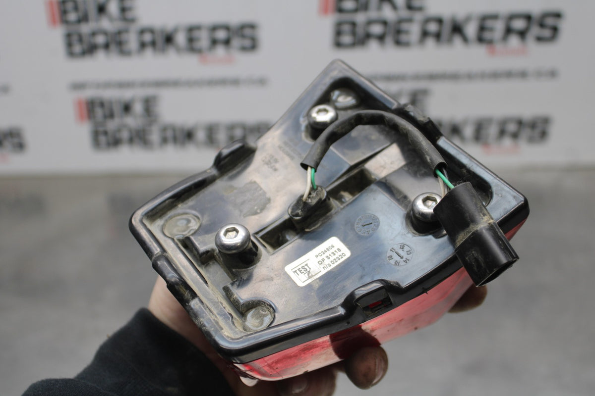 15 TRIUMPH TIGER 800 REAR TAIL TAILLIGHT BACK BRAKE LIGHT BB873