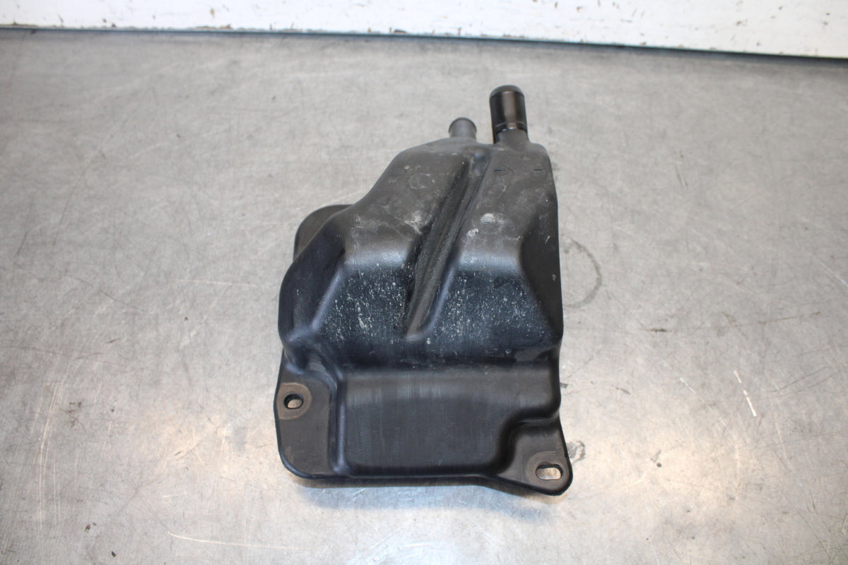 06-07 DUCATI MONSTER 695 OIL BREATHER TANK BB674