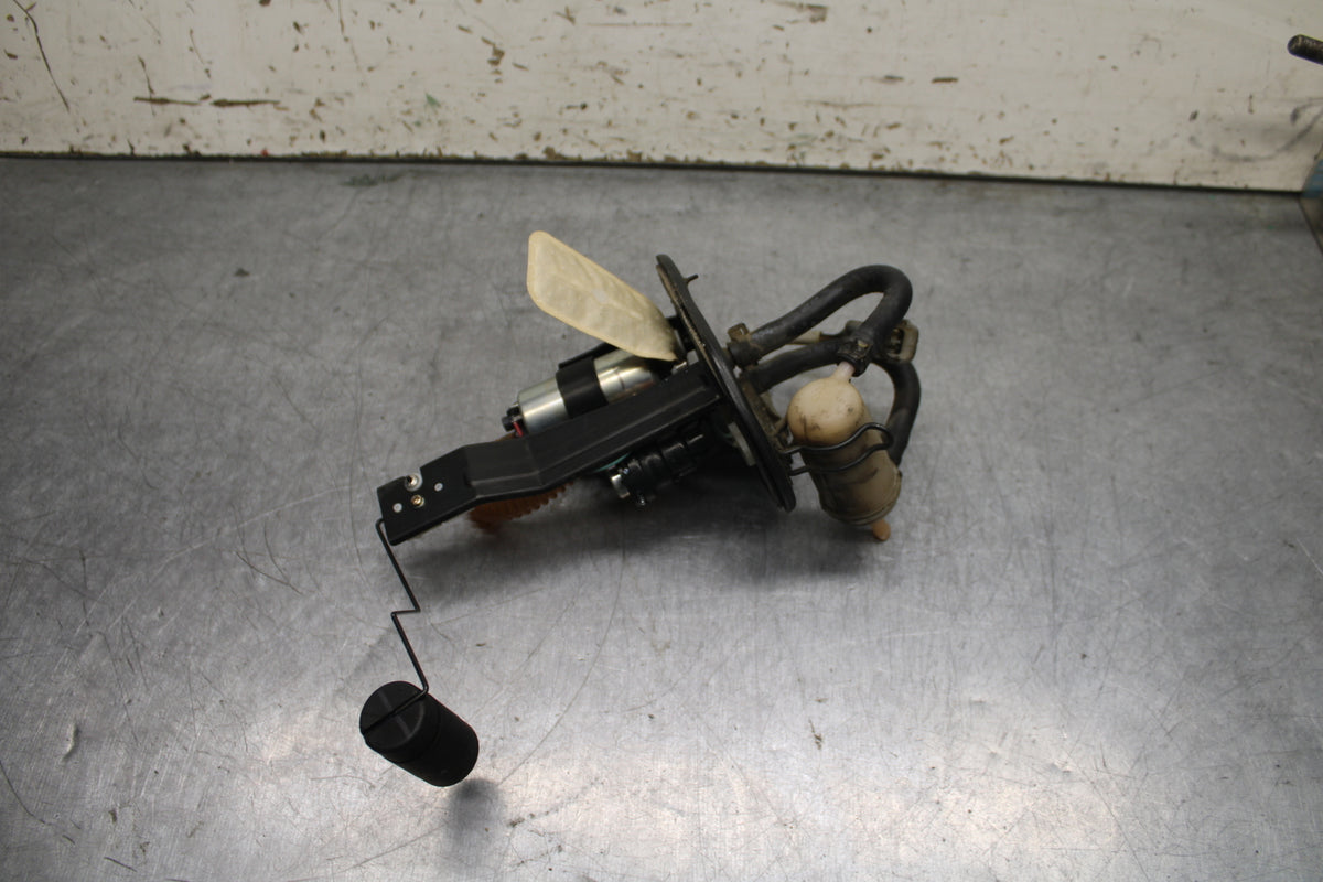 13-16 KTM 390 DUKE FUEL PUMP GAS PETROL SENDER UNIT BB748