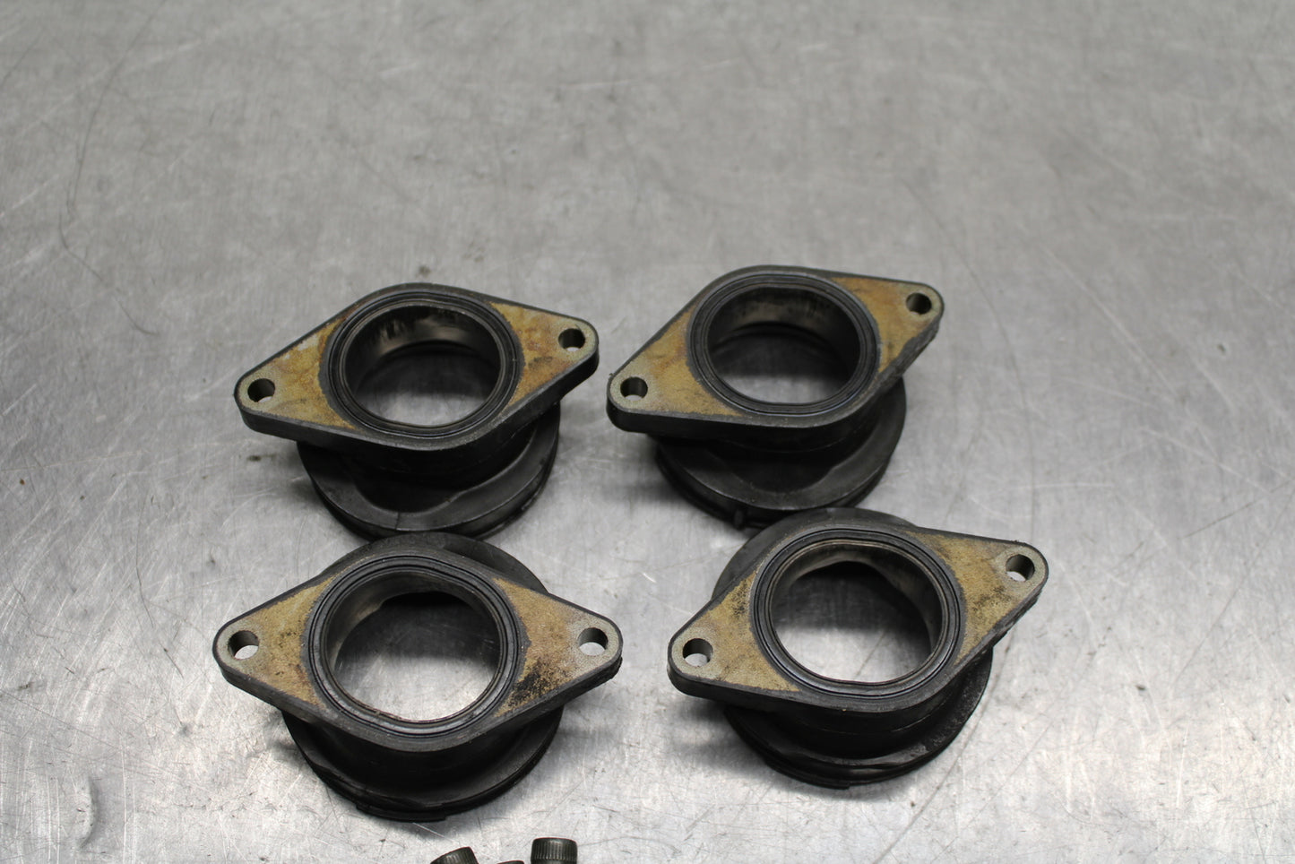 03-05 YAMAHA YZF R6  AIR INTAKE BOOTS BB132