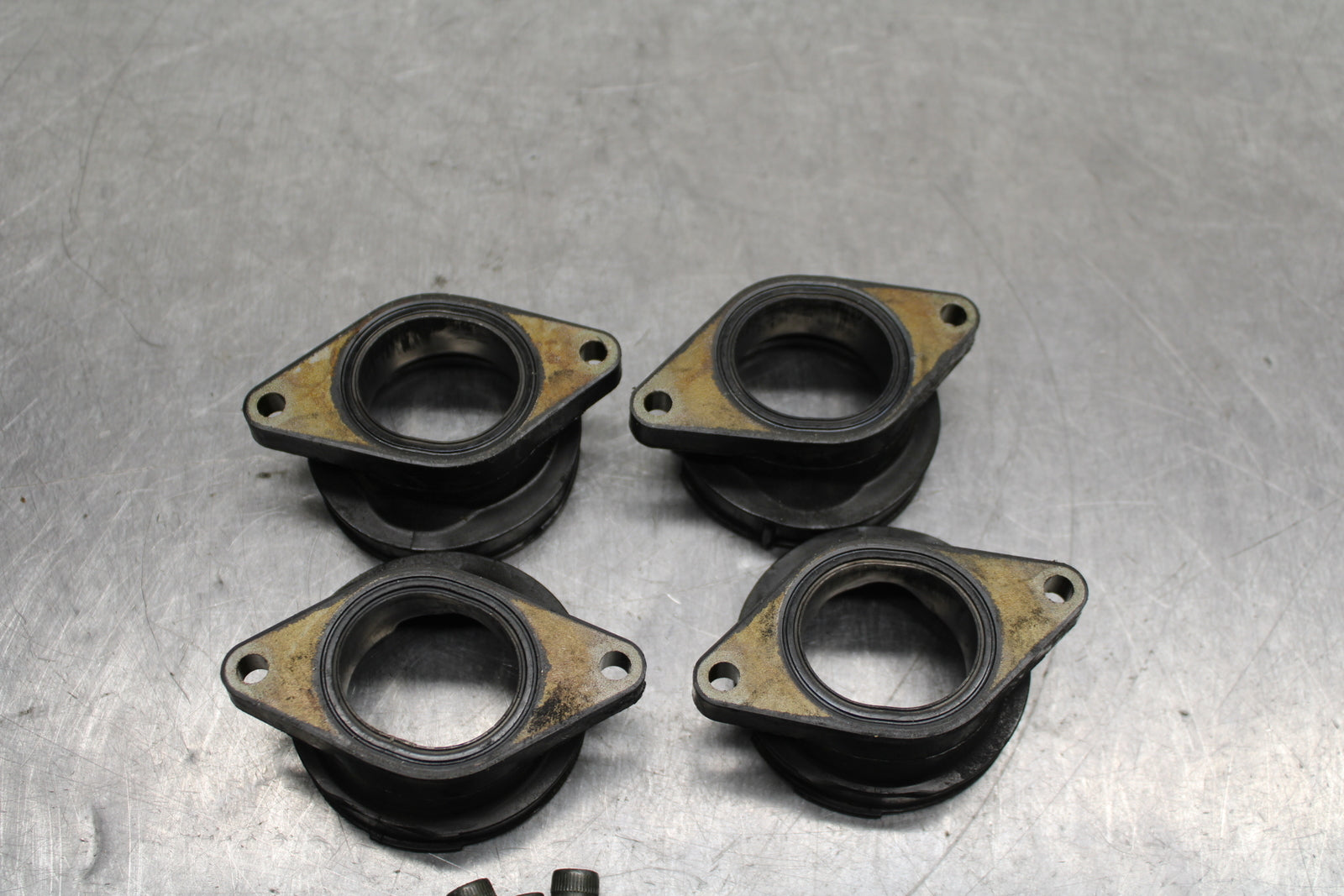 03-05 YAMAHA YZF R6  AIR INTAKE BOOTS BB132