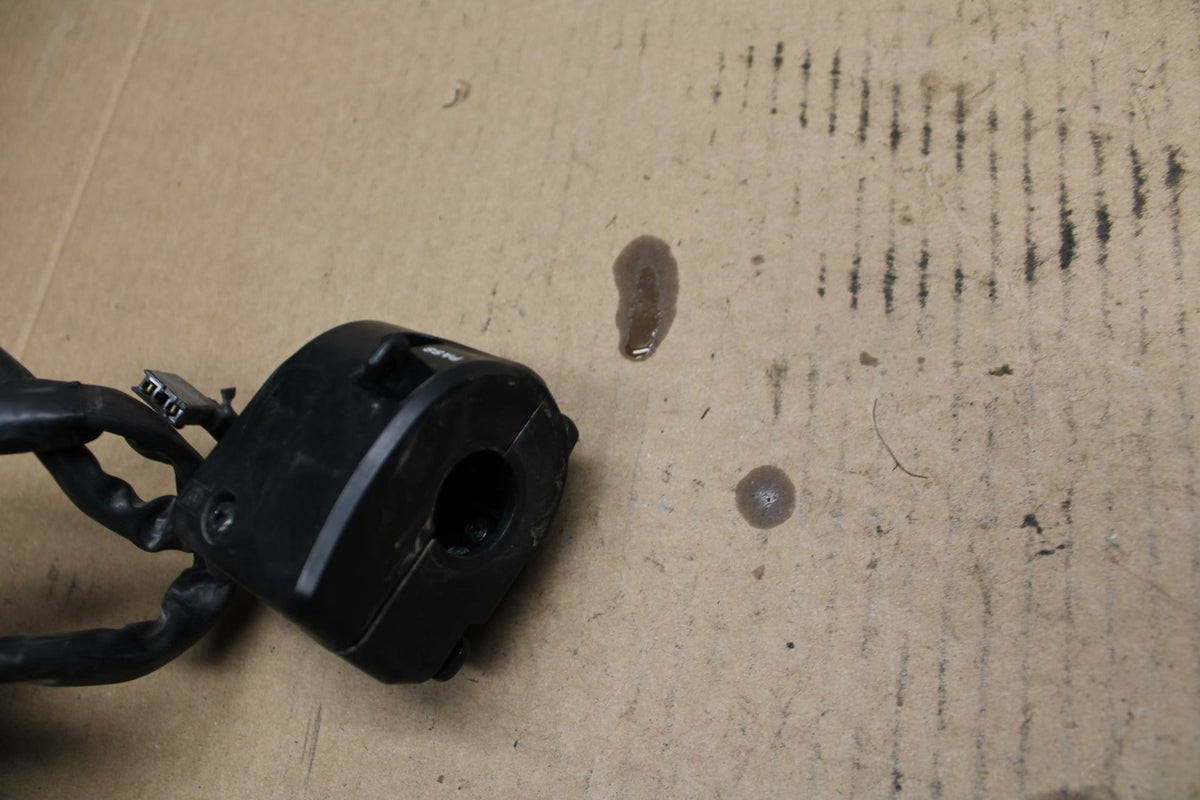 15 KAWASAKI NINJA 300 EX300 ABS LEFT CLIP ON HANDLE HORN SIGNALS SWITCH BB395