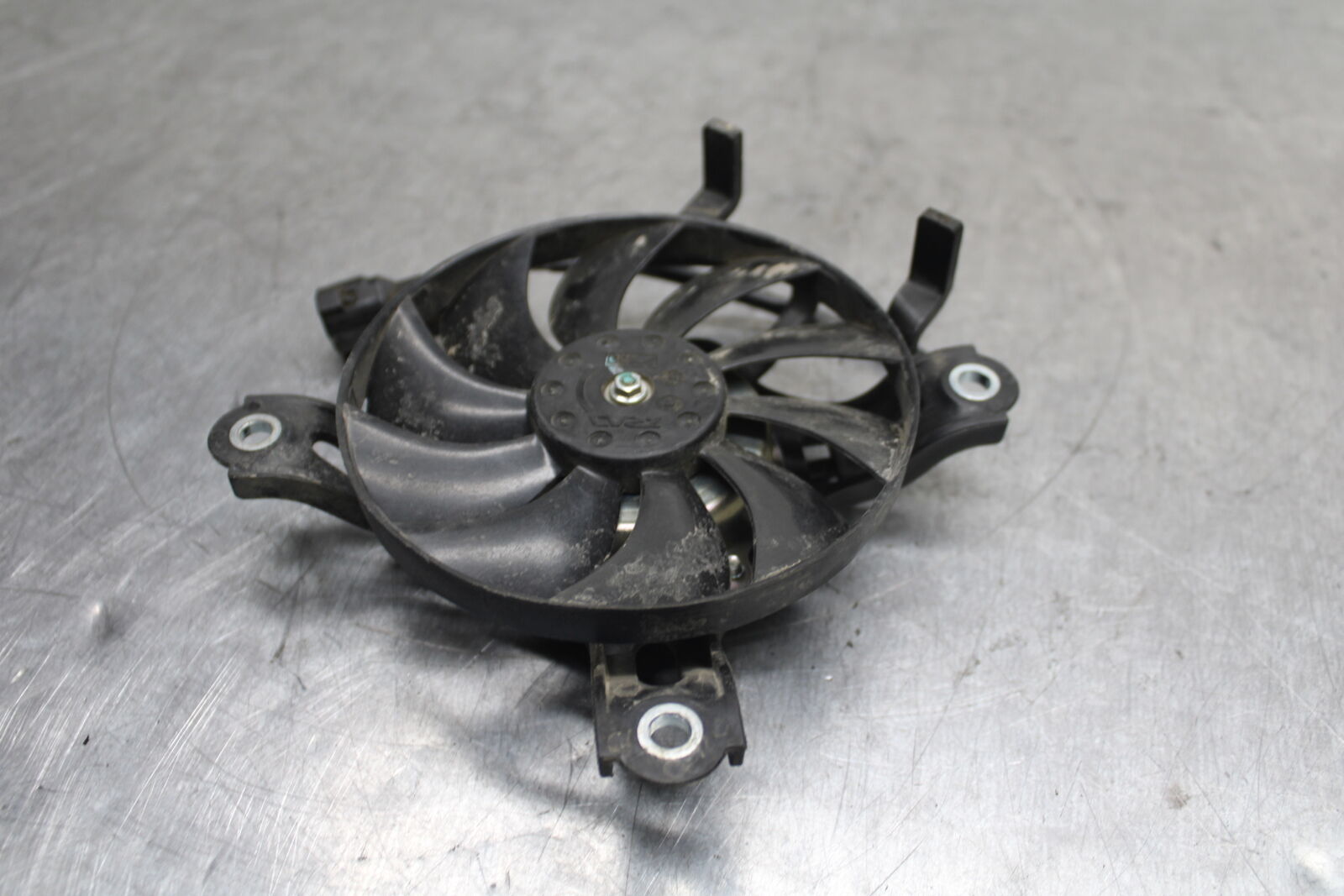 15-19 HONDA CBR300R ENGINE RADIATOR COOLING FAN  BB112