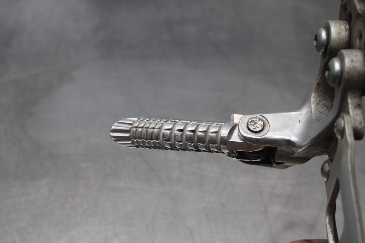 11-26 SUZUKI GSXR750 LEFT REARSET REAR SET DRIVER FOOT PEG REST STOP BB900