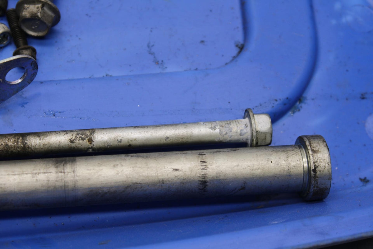 2006 Honda CBR600F4i MISCELLANEOUS BOLTS AND HARDWARE BB567