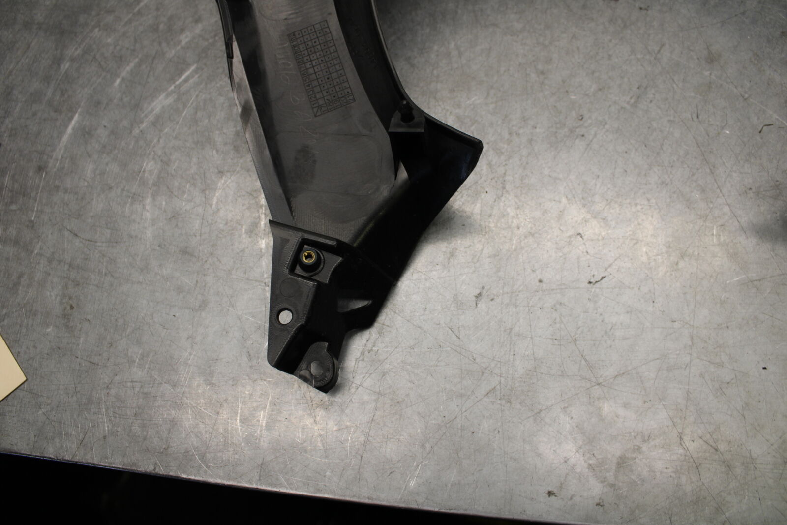 18-23 KAWASAKI NINJA 400 FRONT CENTER COWL FAIRING BB660