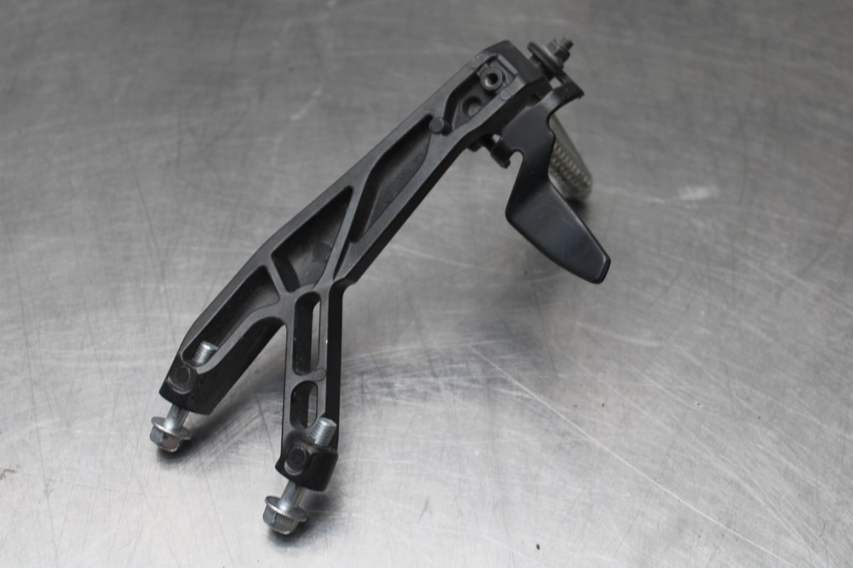22-25 YAMAHA YZF R7 LEFT REAR BACK PASSENGER PEG BB769