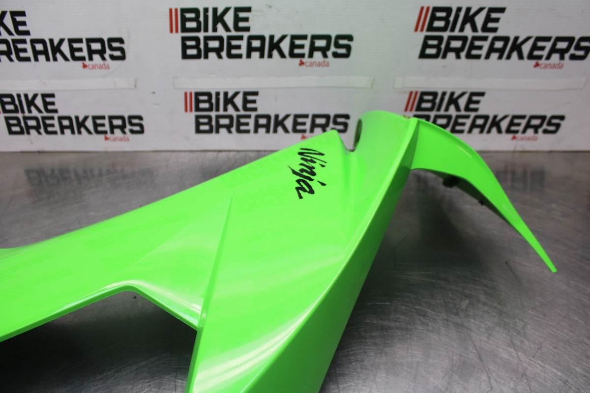 08 KAWASAKI NINJA ZX10R OEM LEFT MID UPPER SIDE FAIRING COWL PLASTIC BB902