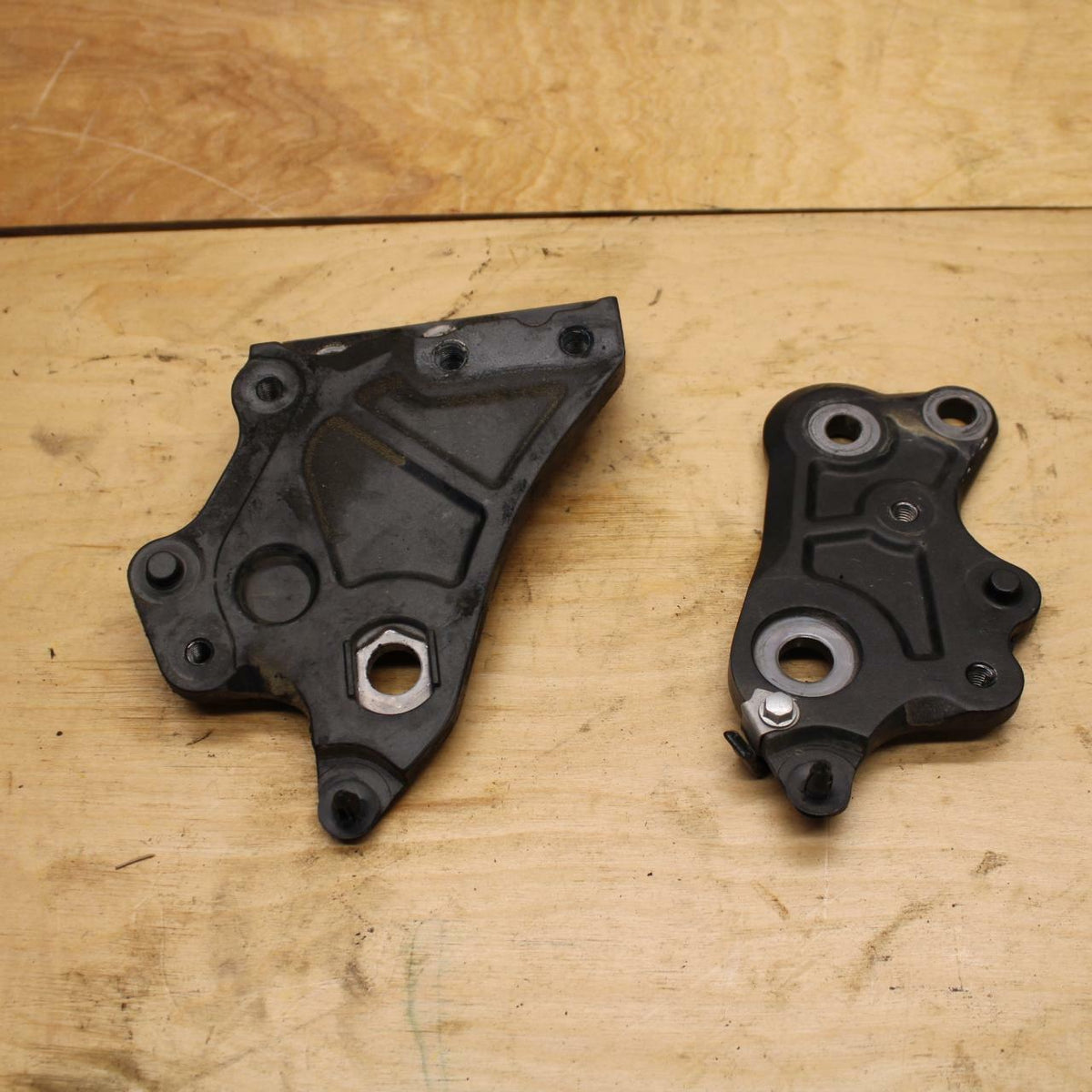 18-21 YAMAHA XSR700 LEFT RIGHT REARSET REAR SET DRIVER PEG BRACKETS MOUNTS BB323
