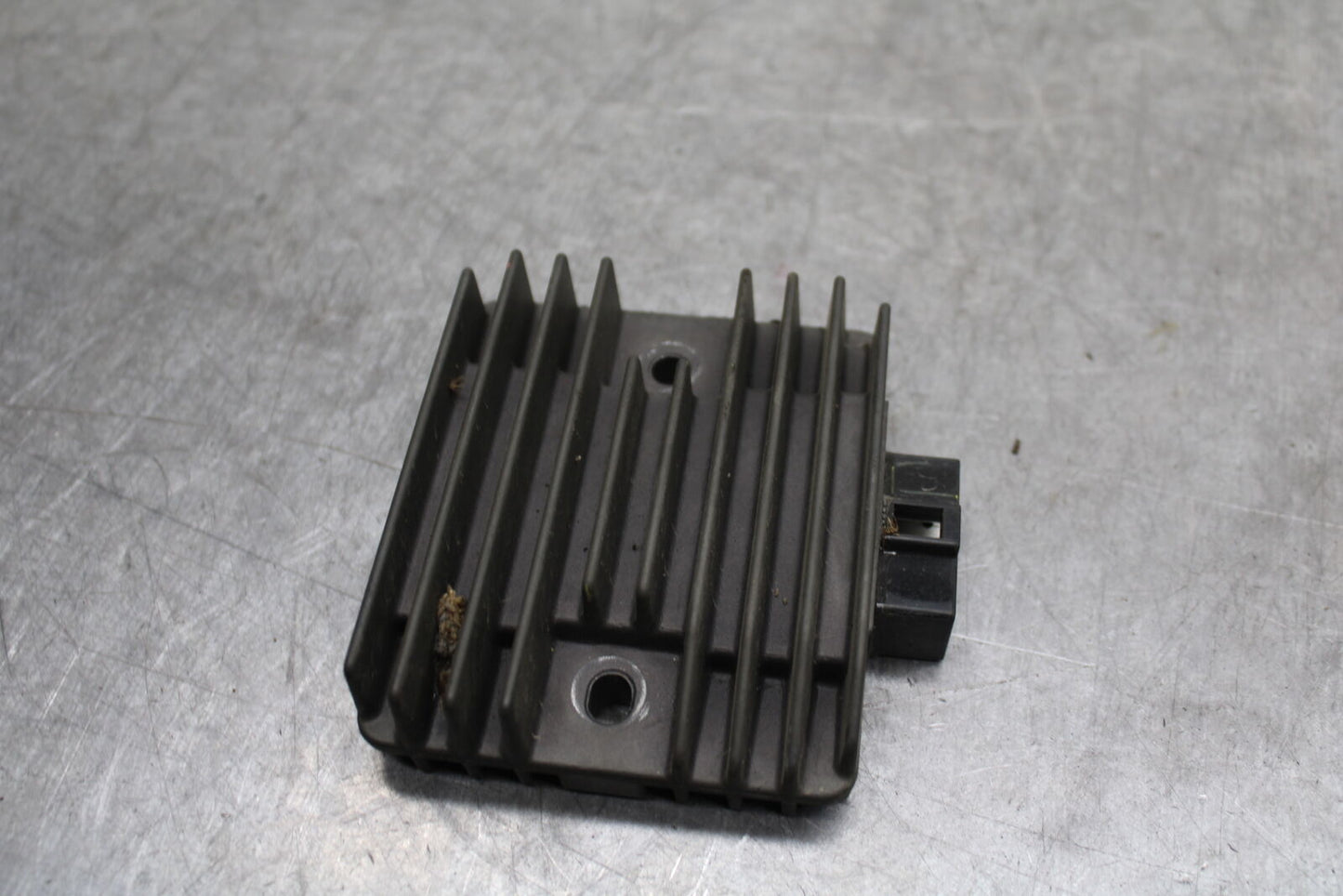 09-15 YAMAHA FZ6R RECTIFIER VOLTAGE REGULATOR 5SL-81960-00-00 BB719